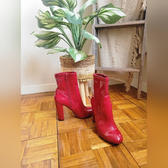 Call it Spring 7.5 Red Boots Perfect for Fall! - Picture 4 of 5